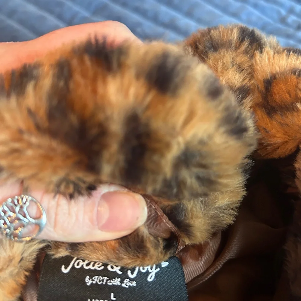 Leopard Print Faux Fur Jacket - Picture 4 of 5